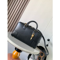 Loewe 로에베 아마조나 28 나파 소가죽백 가방