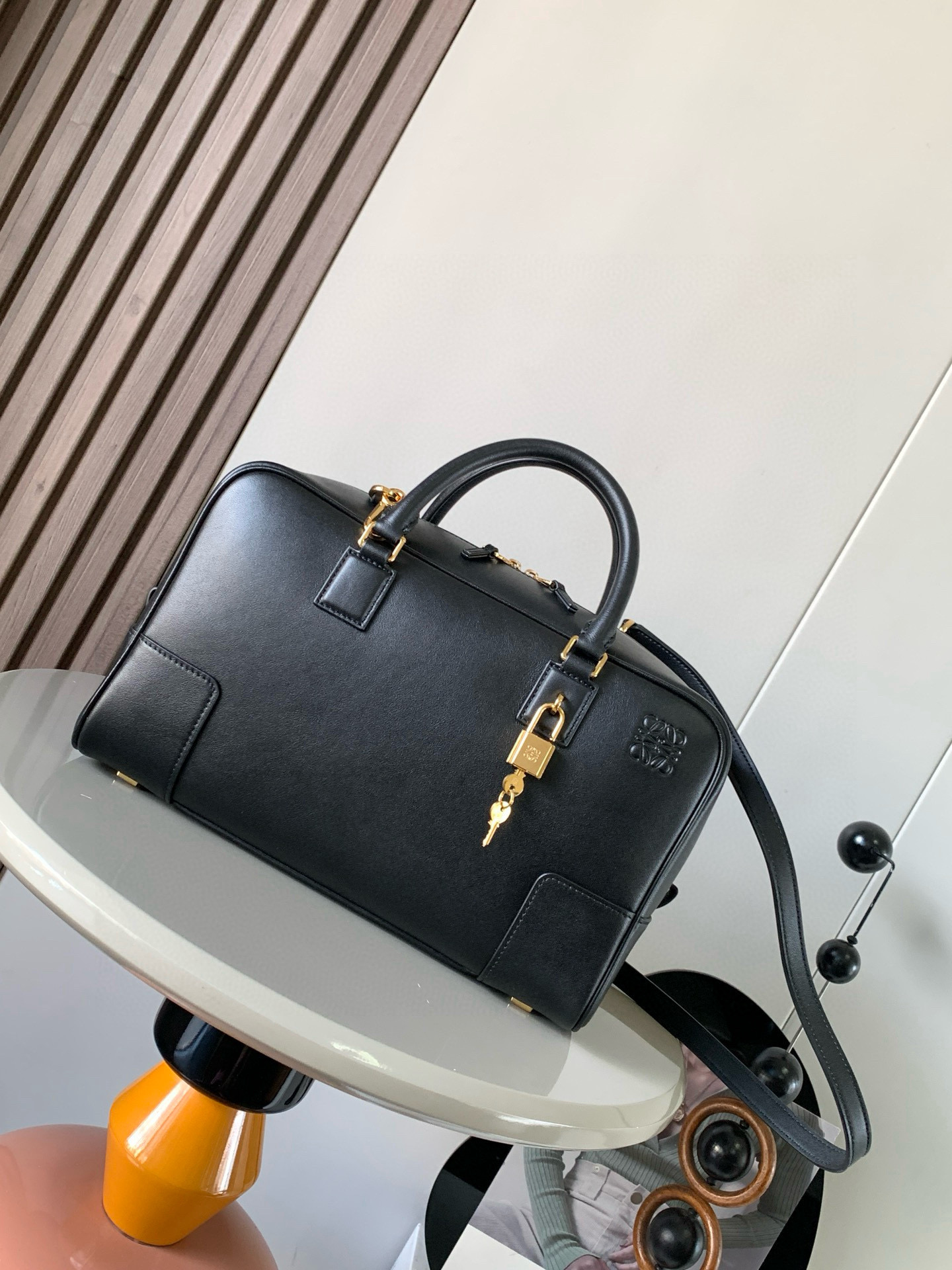 Loewe 로에베 아마조나 28 나파 소가죽백 가방