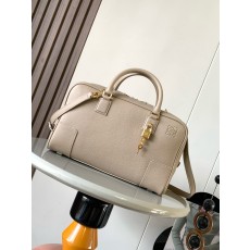 Loewe 로에베 아마조나 28 나파 소가죽백 가방