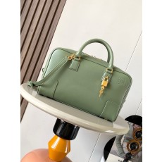 Loewe 로에베 아마조나 28 나파 소가죽백 가방