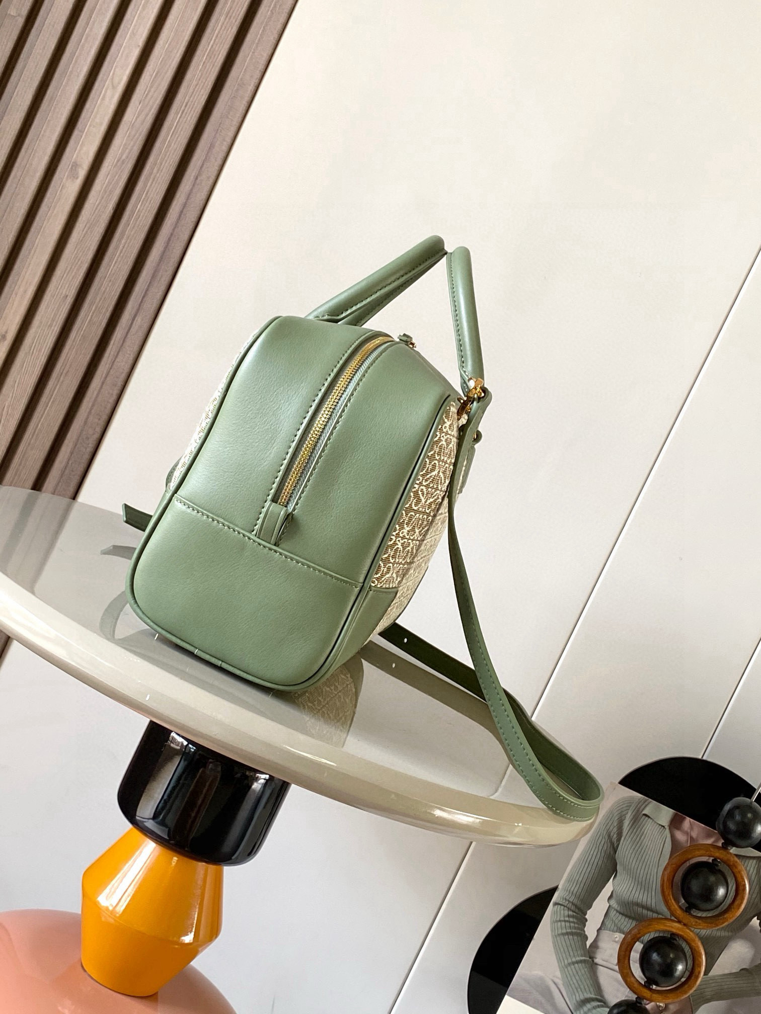 Loewe 로에베 아마조나 28 나파 가죽백 가방