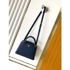 LV 루이비통 Capucines BB 체인백 가방