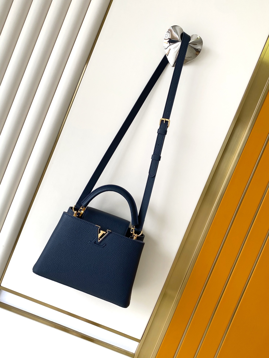 LV 루이비통 Capucines BB 체인백 가방