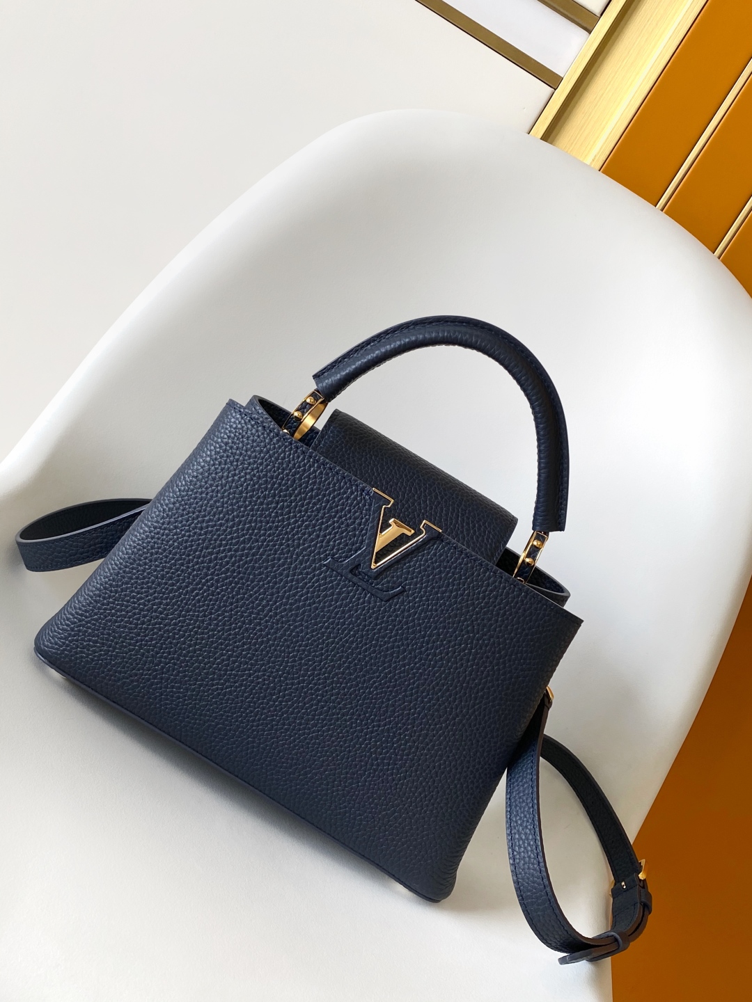 LV 루이비통 Capucines BB 체인백 가방