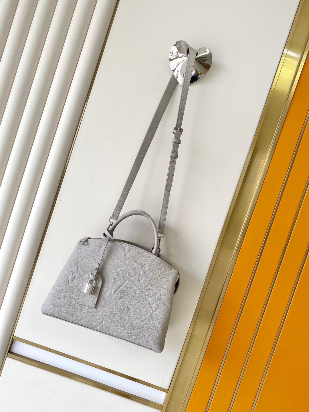 LV 루이비통 Petit Palais 토트백 숄더백 가방