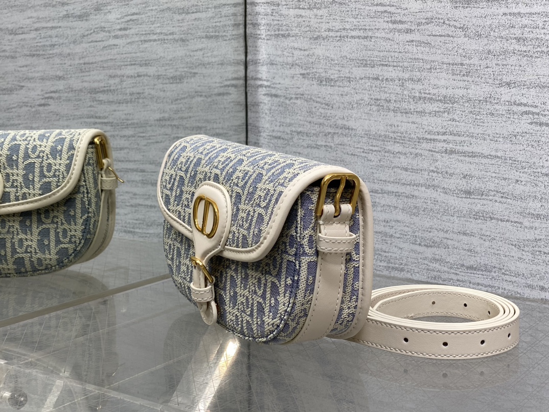 Dior CD Bobby East-West 숄더백 가방