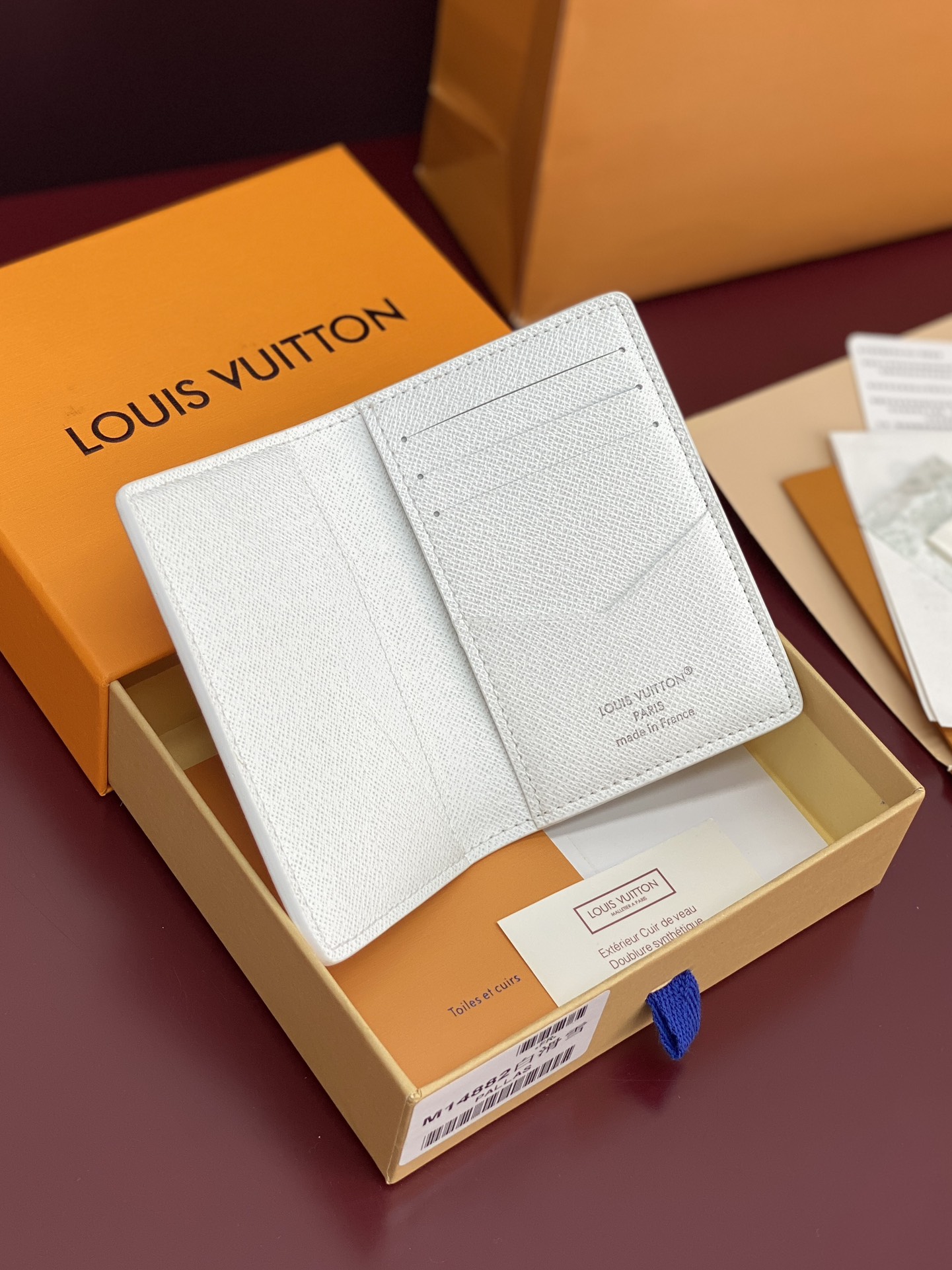LV 루이비통 M14880 포켓 카드지갑 – 스키 화이트 지갑