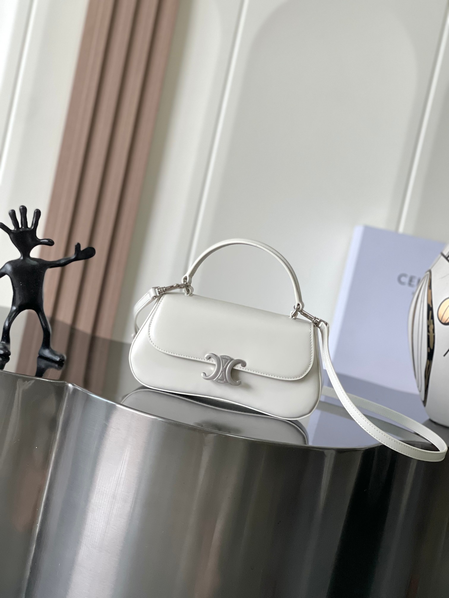 CELINE 셀린느 TEEN LOLA  소가죽 핸드백 가방