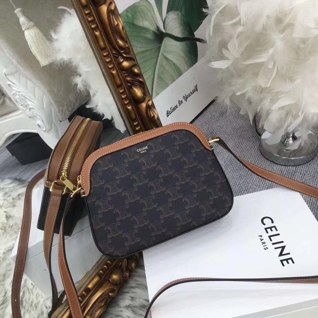 Celine 셀린느 Triomphe 스몰 카메라백 가방