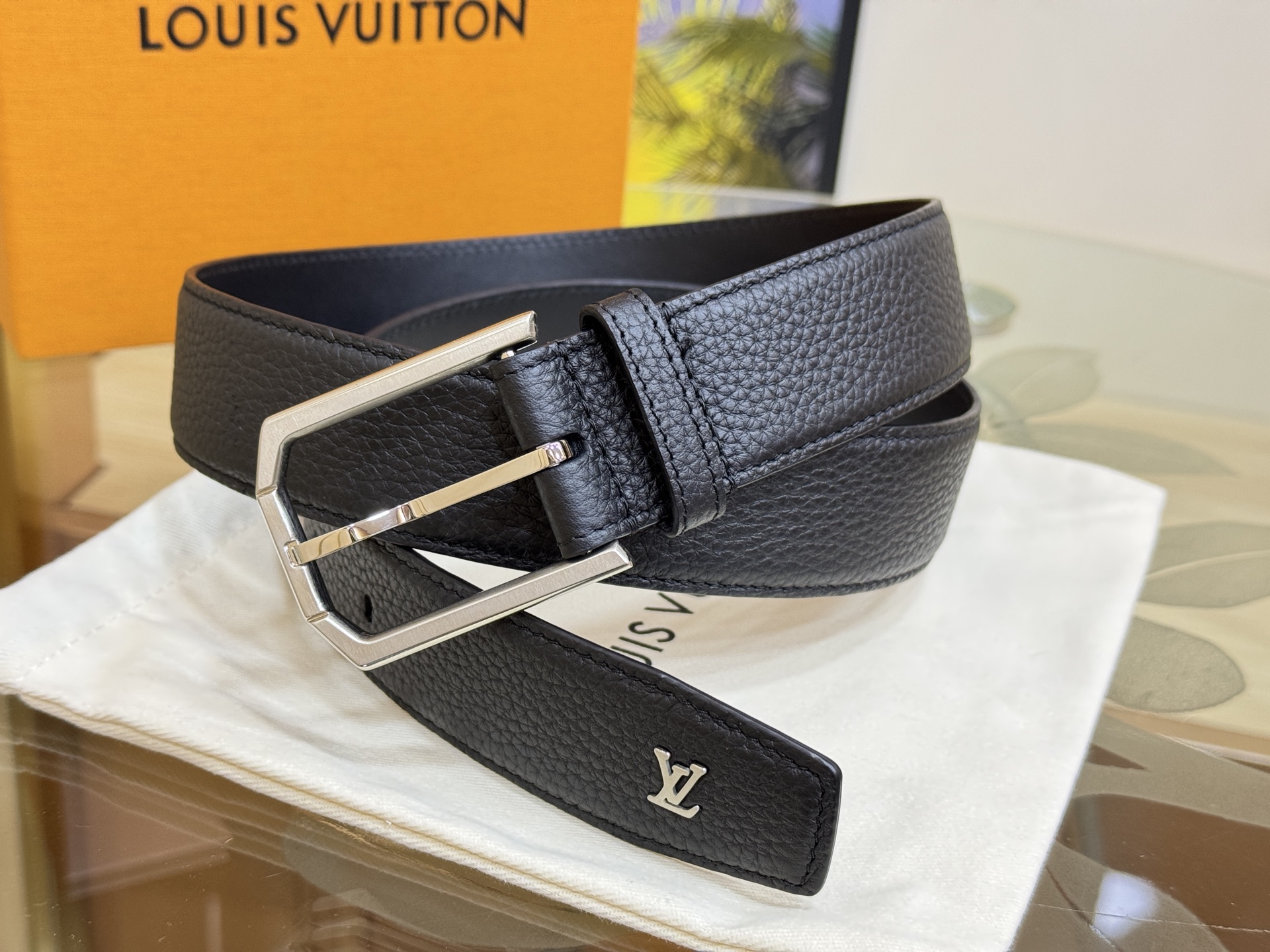 LV Heritage 루이비통 헤리티지 벨트 M8632