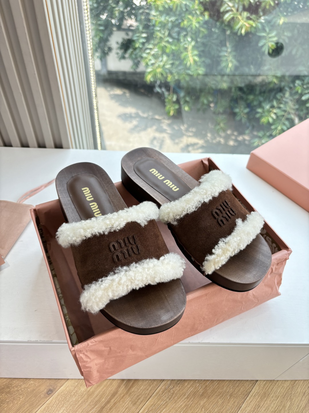 miumiu 미우미우 샌들 슬리퍼 신발