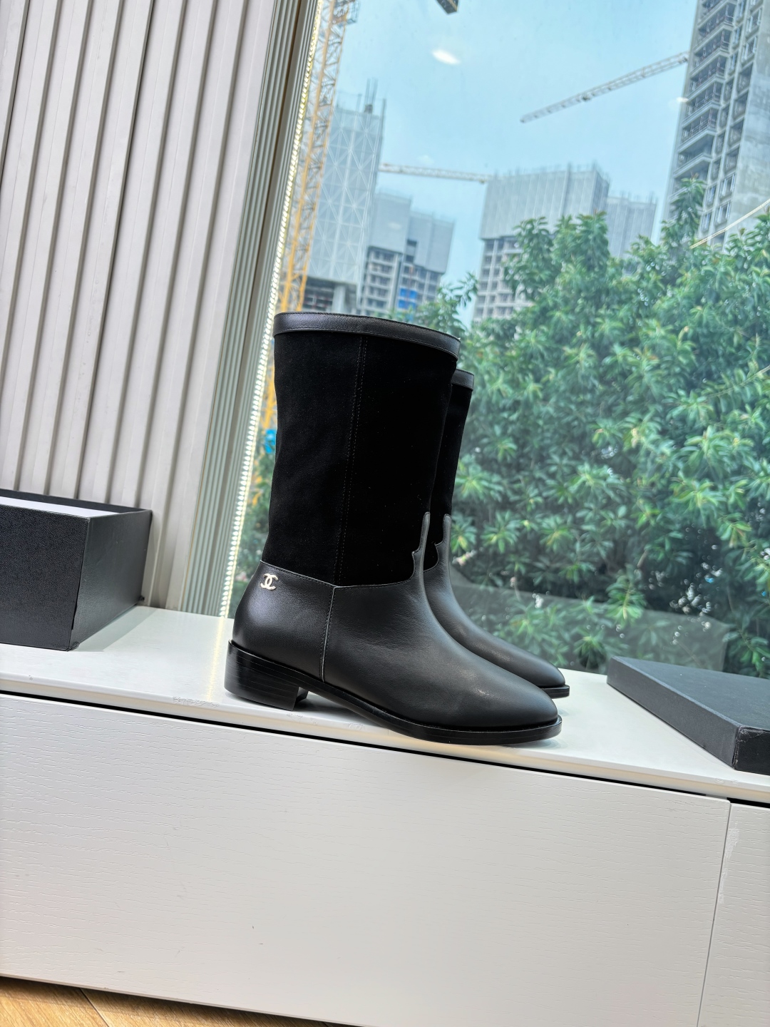 CHANEL 샤넬 로고 라이더 미들 부츠 신발