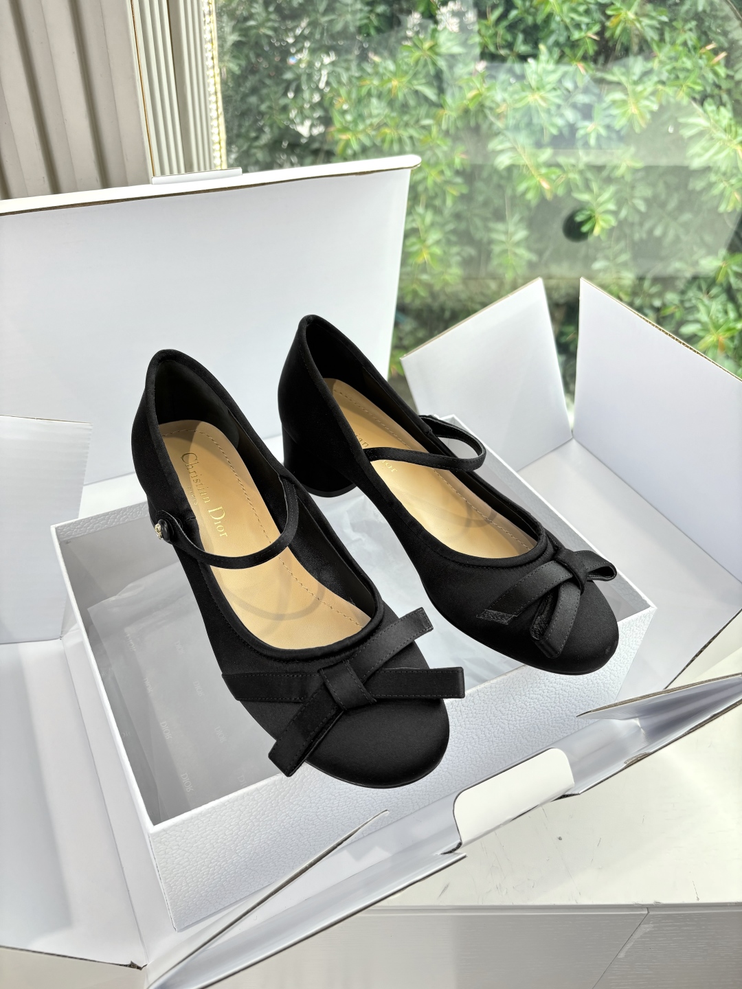 Dior CD 디올 실크 리본 로우 굽 슈즈 구두 신발