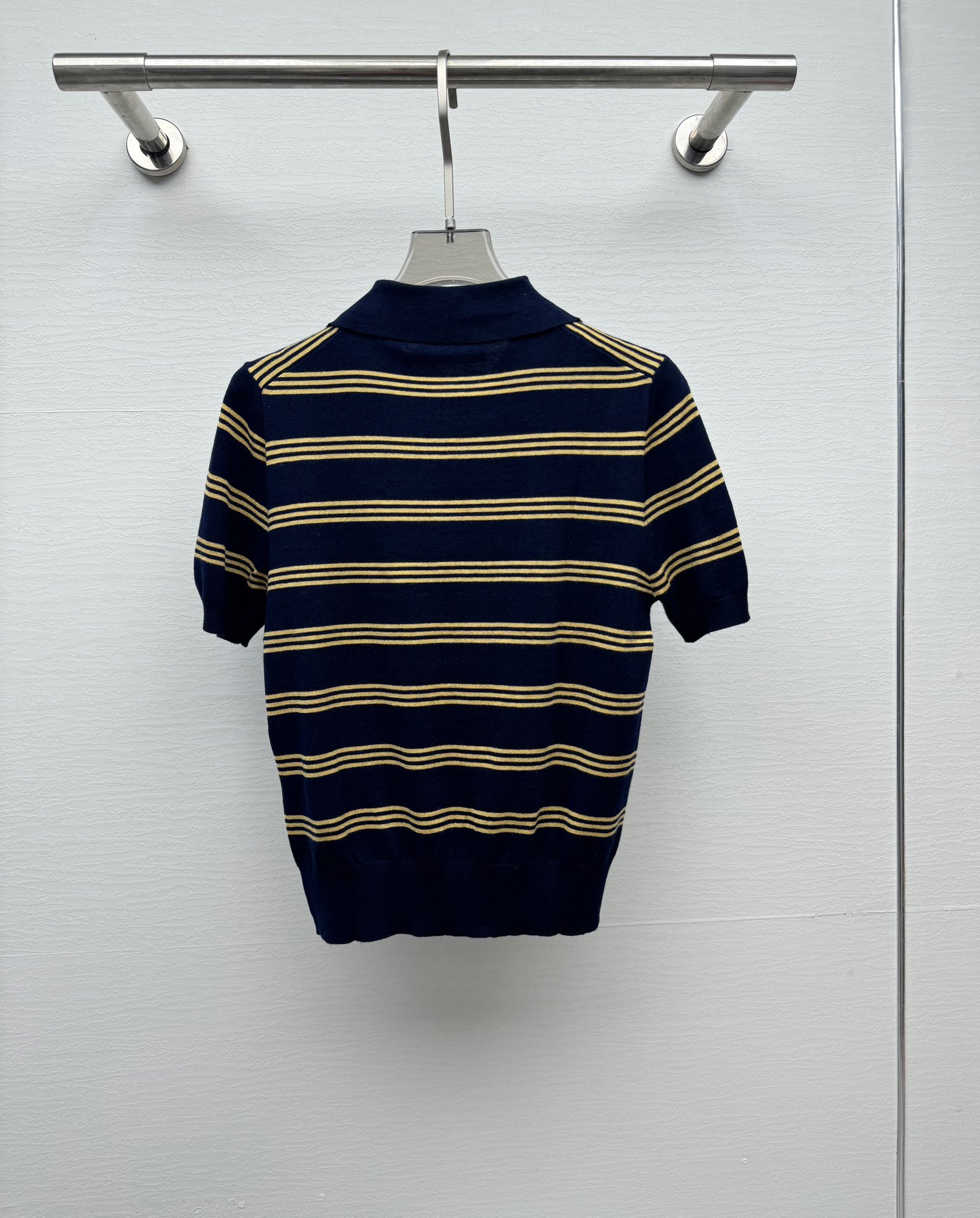 miumiu 미우미우 스트라이프 폴로 칼라 니트 상의 의류