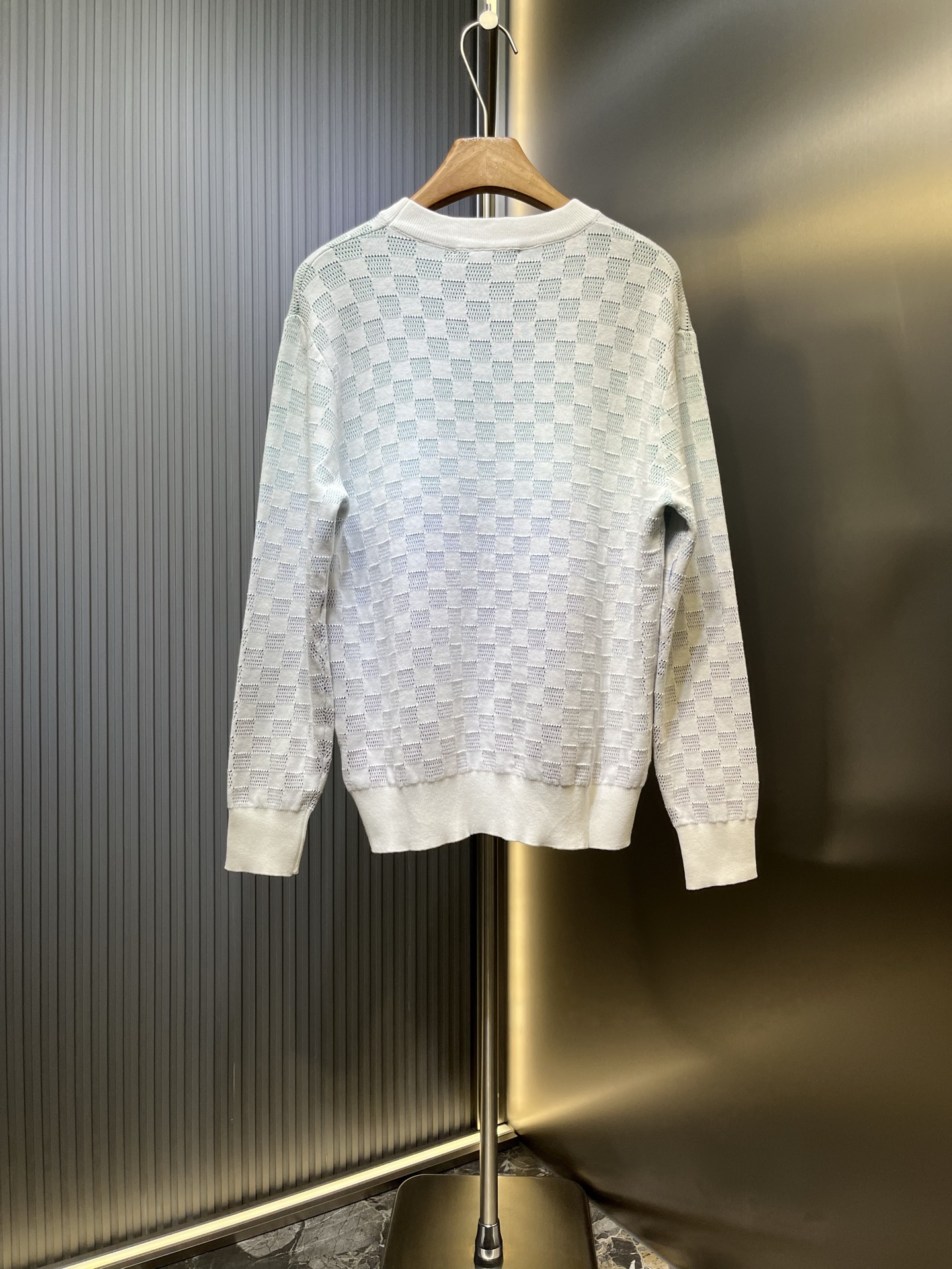 LV 루이비통 체커보드 그라데이션 자카드 긴팔 니트 의류