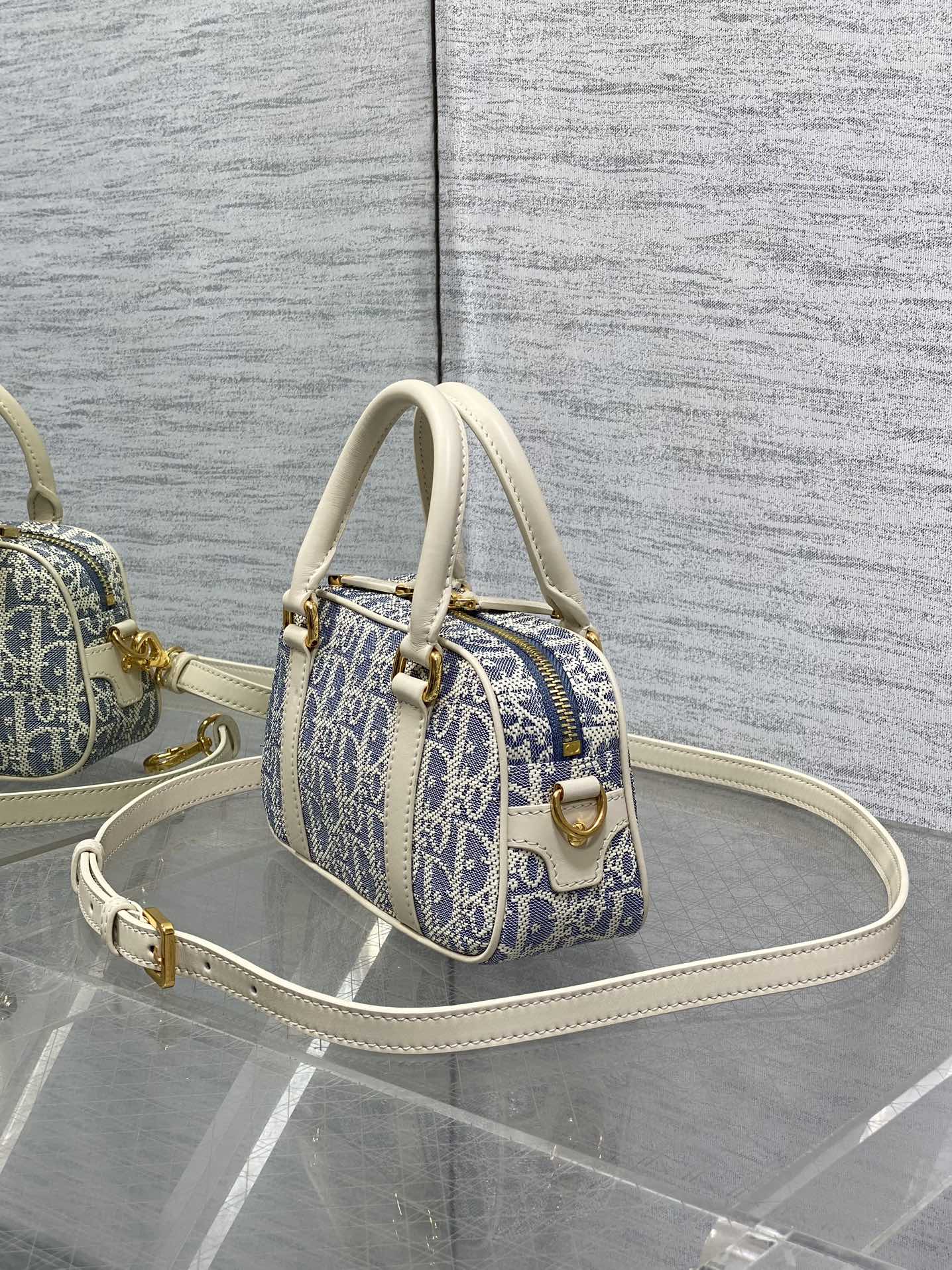 Dior CD 디올 D-Vibe 스몰 볼링백 가방