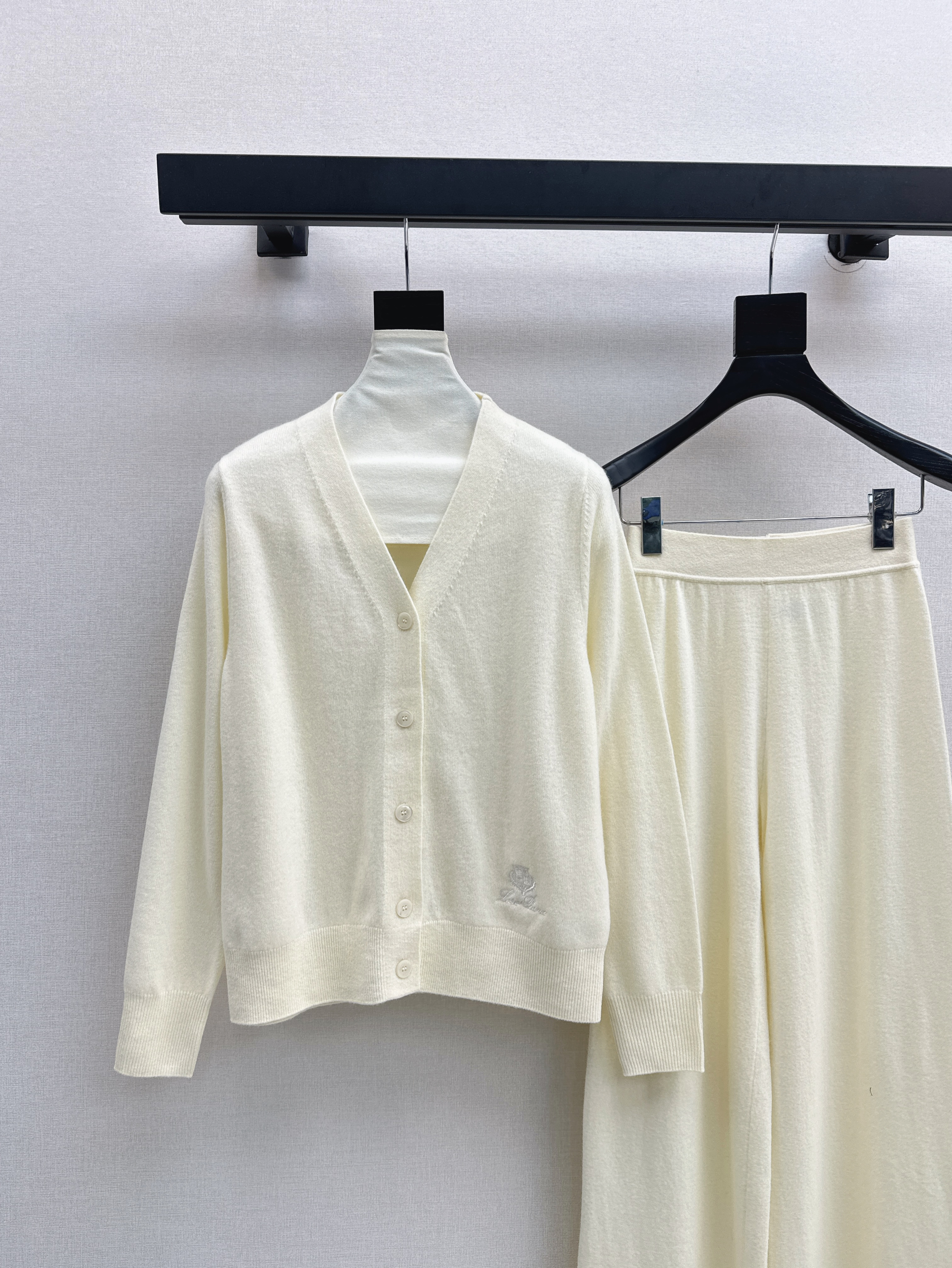 Loro Piana 로로피아나 니트 가디건 + 팬츠 세트 의류