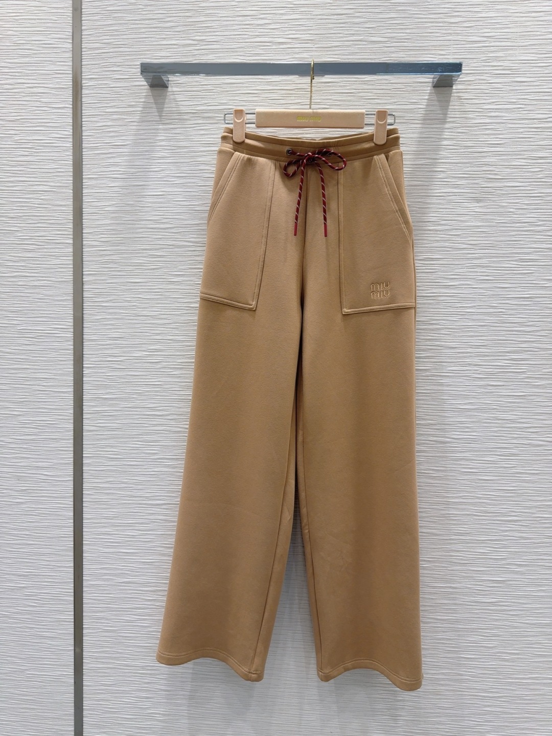 miumiu 미우미우 후드집업 자켓 + 팬츠 바지 세트업 (투피스) 의류