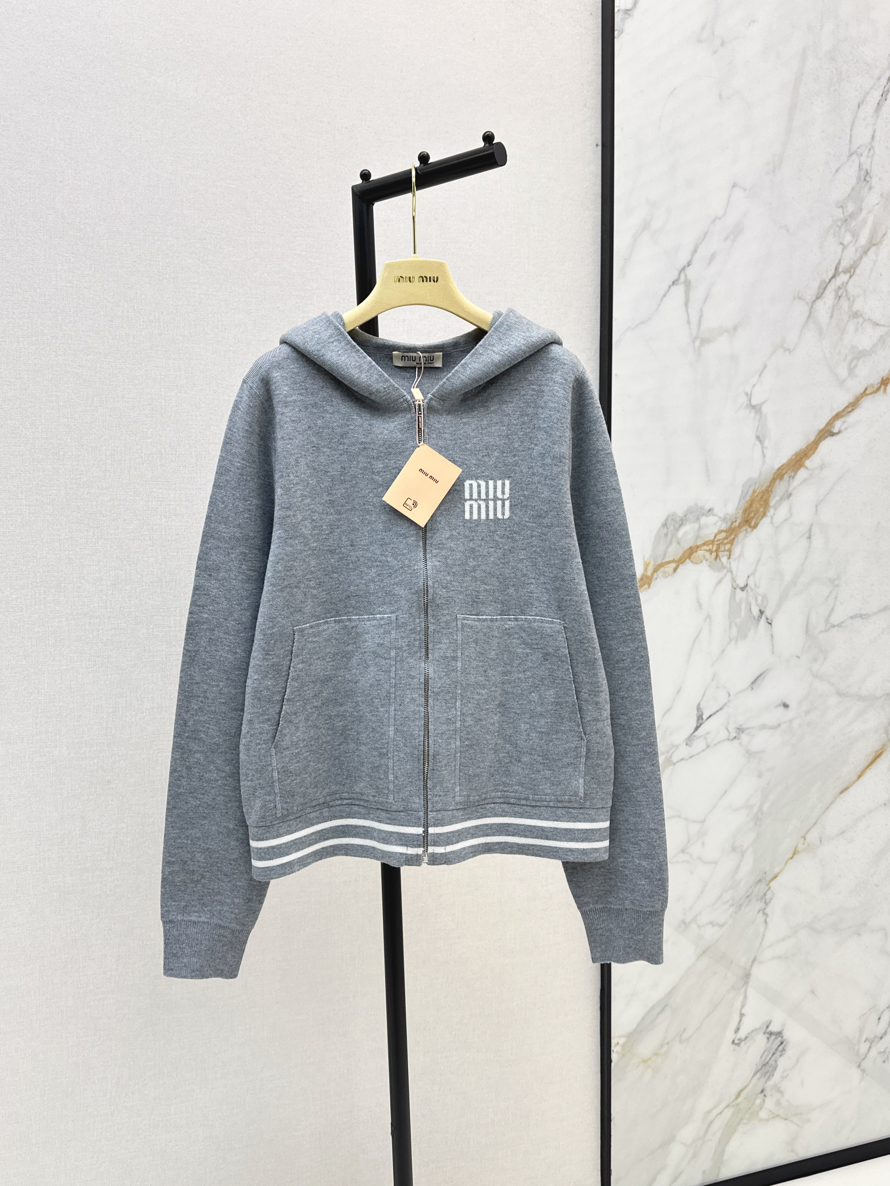 miumiu 미우미우 후드집업 자켓 의류