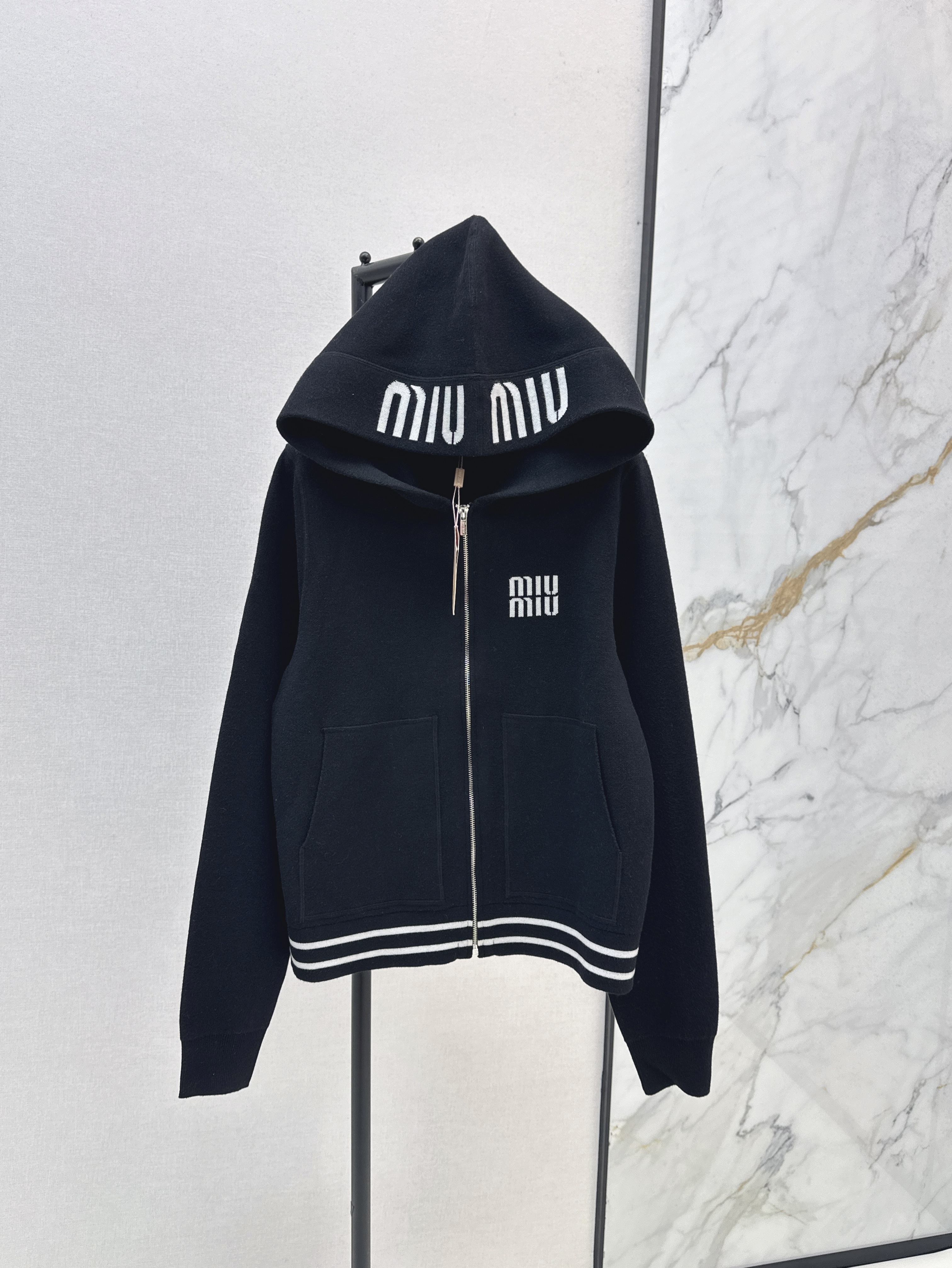 miumiu 미우미우 후드집업 자켓 의류