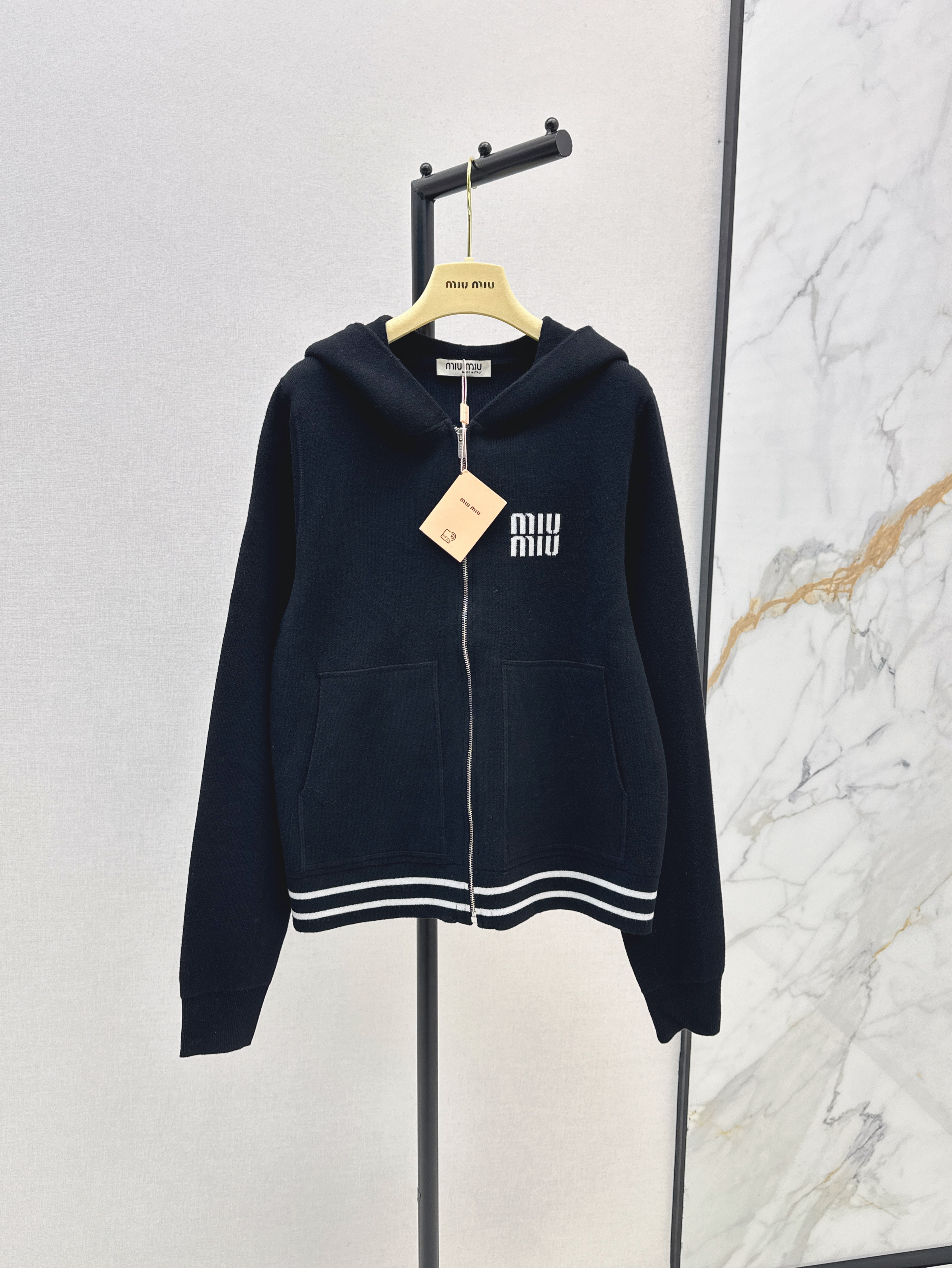 miumiu 미우미우 후드집업 자켓 의류