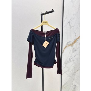 MIUMIU 미우미우 오프숄더 배색 로고 슬림핏 긴팔 티셔츠 의류