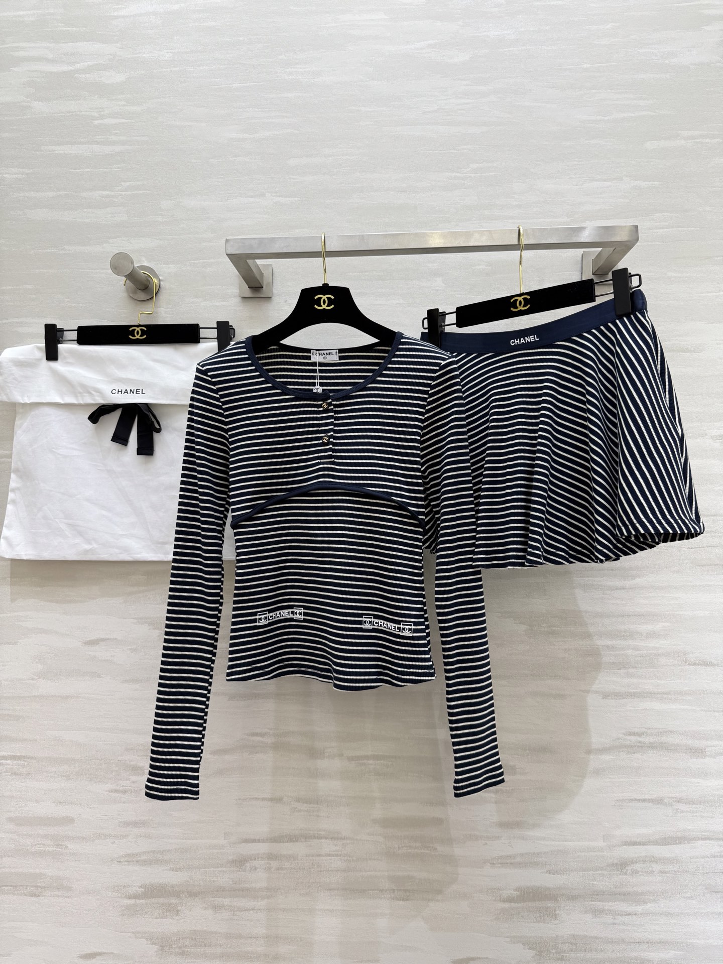 Chanel 샤넬 스트라이프 코튼 세트 긴팔 티셔츠 + 스커트 치마 의류