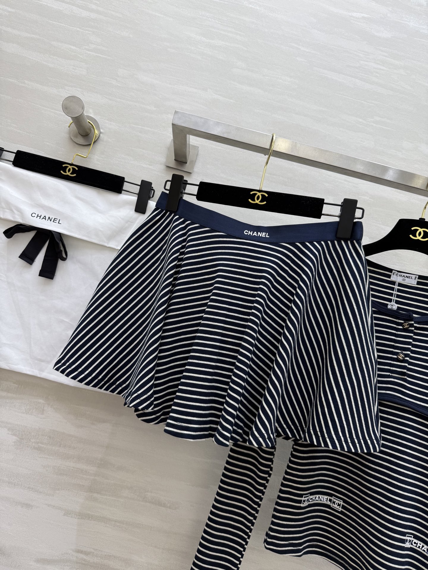 Chanel 샤넬 스트라이프 코튼 세트 긴팔 티셔츠 + 스커트 치마 의류
