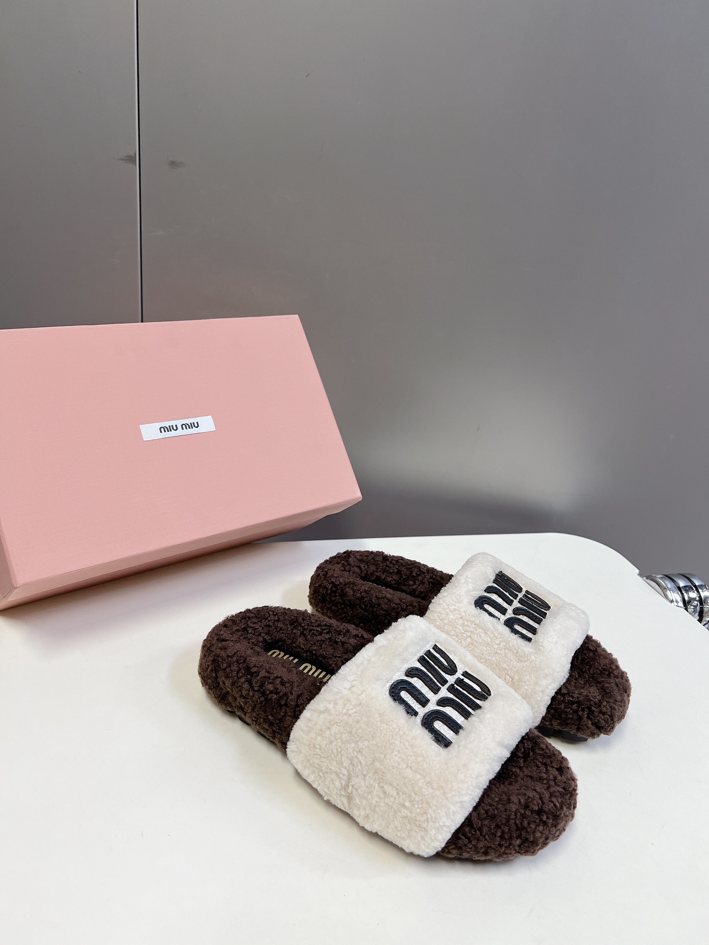 miumiu 미우미우 퍼 슬리퍼 신발
