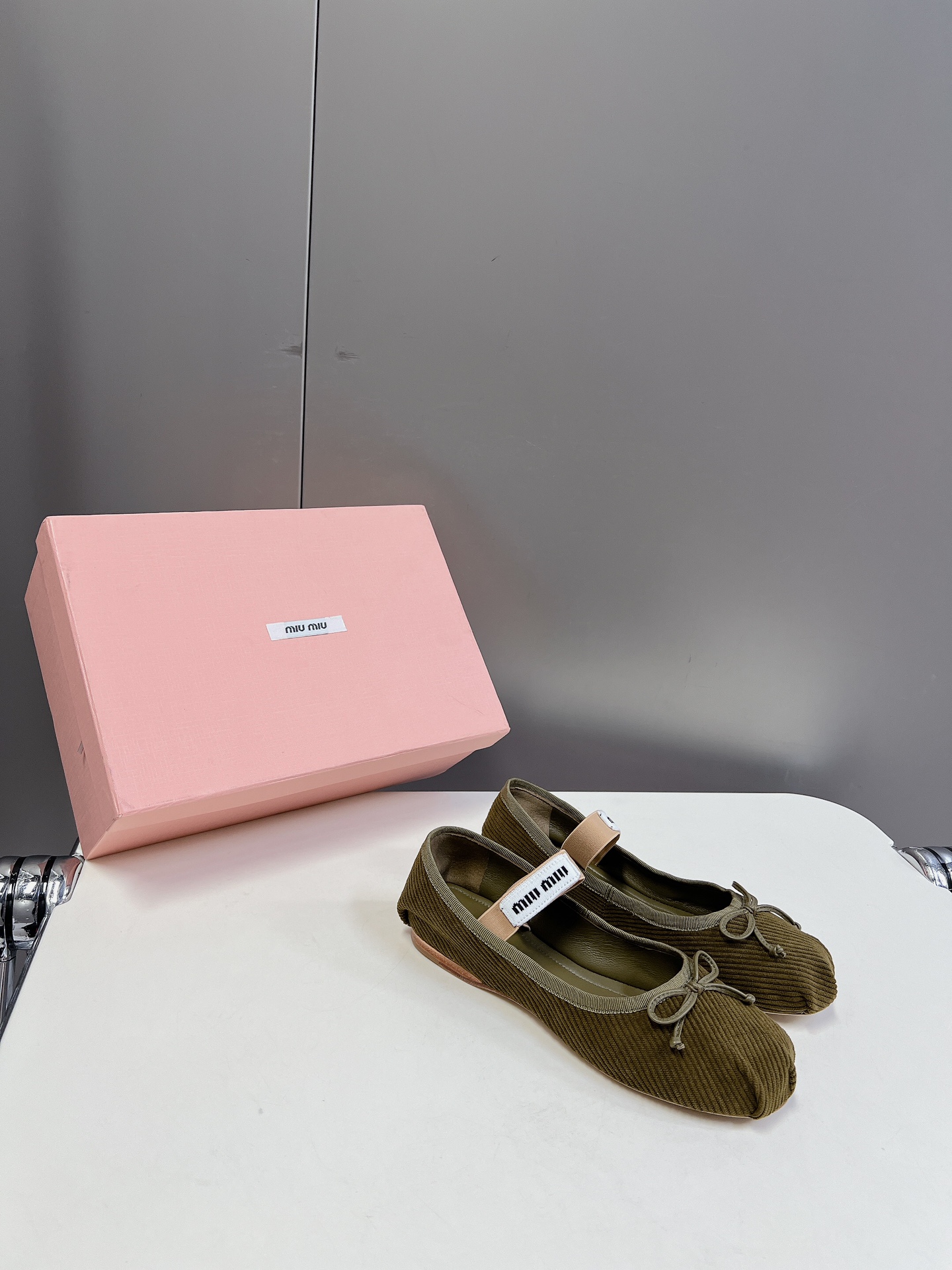 miumiu 미우미우 클래식 발레리나 플랫 슈즈 단화 신발