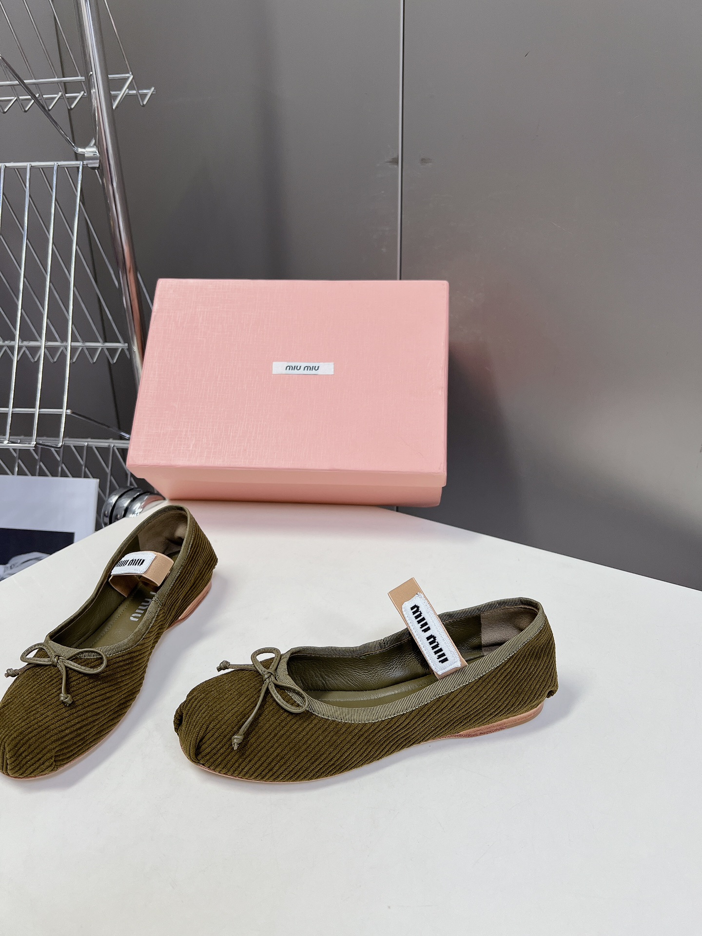 miumiu 미우미우 클래식 발레리나 플랫 슈즈 단화 신발