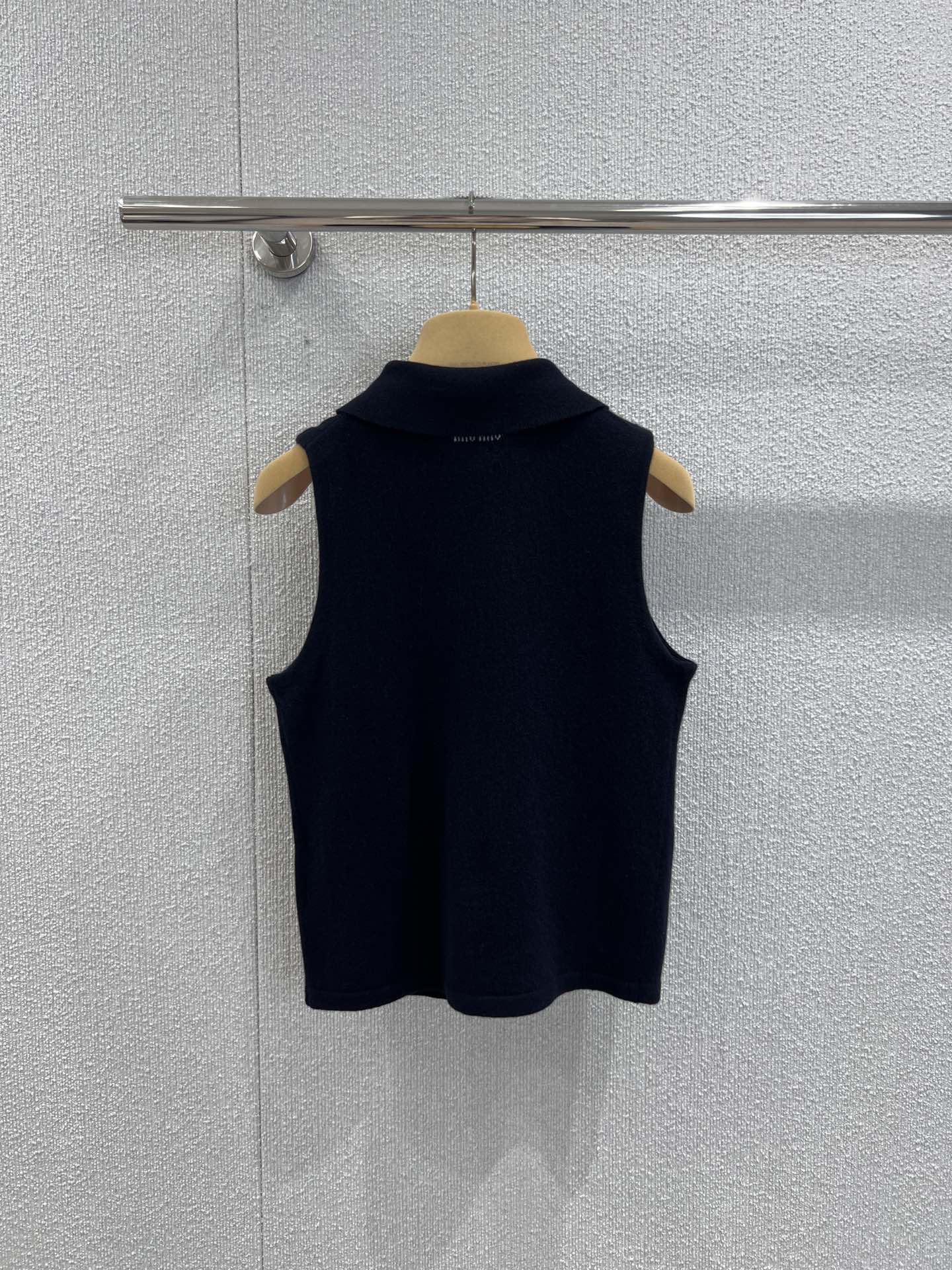 miumiu 미우미우 민소매 니트 상의 의류