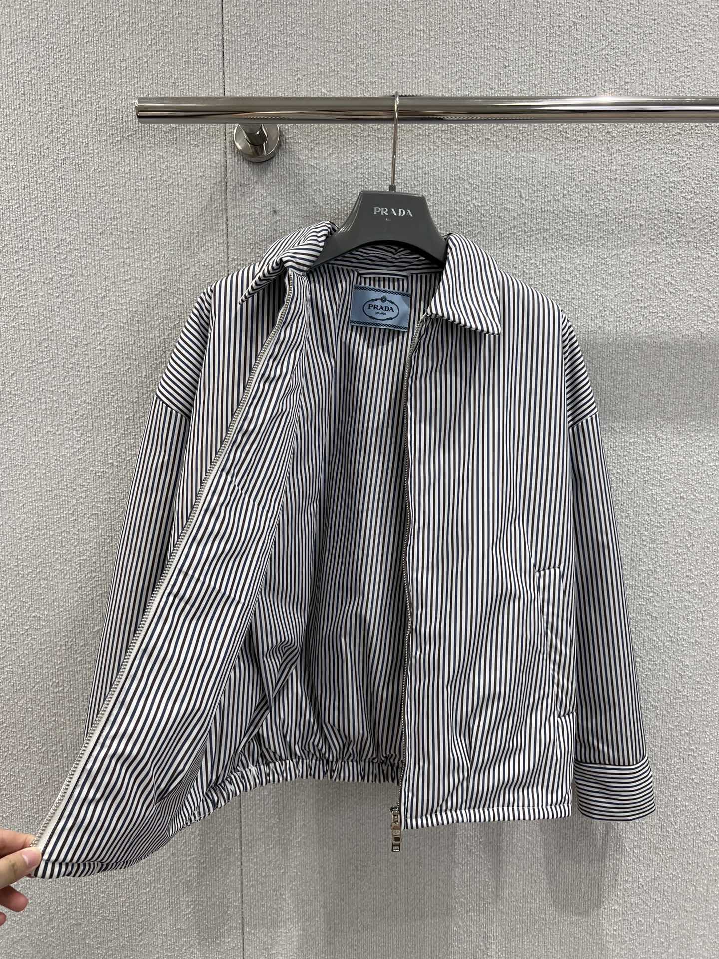 PRADA 프라다 스트라이프 카라 코튼 점퍼 자켓 의류