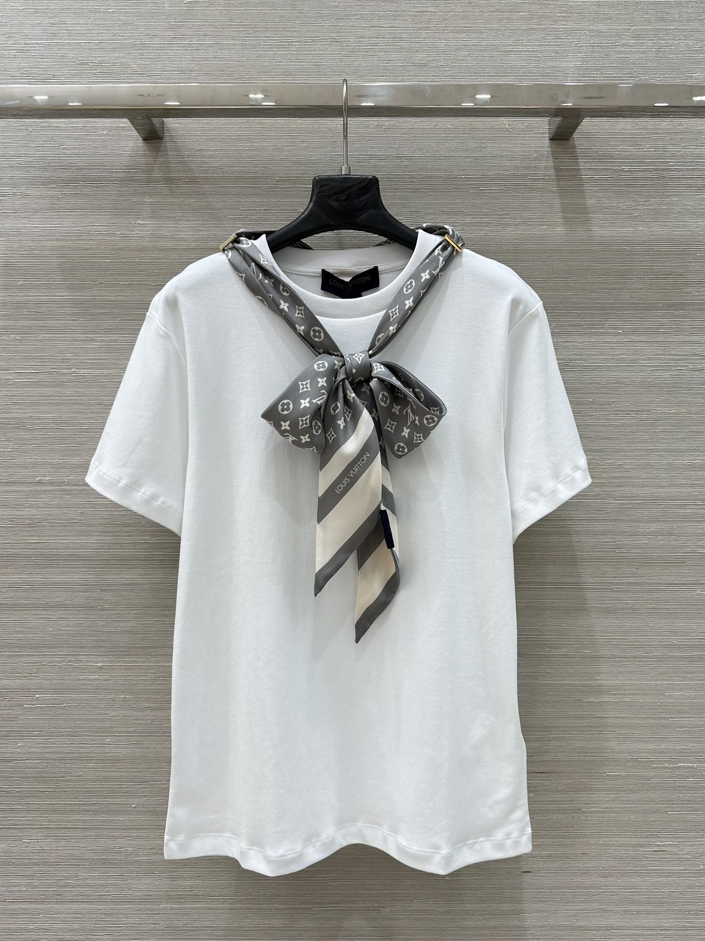 LV 루이비통 스카프 반팔 티셔츠 의류