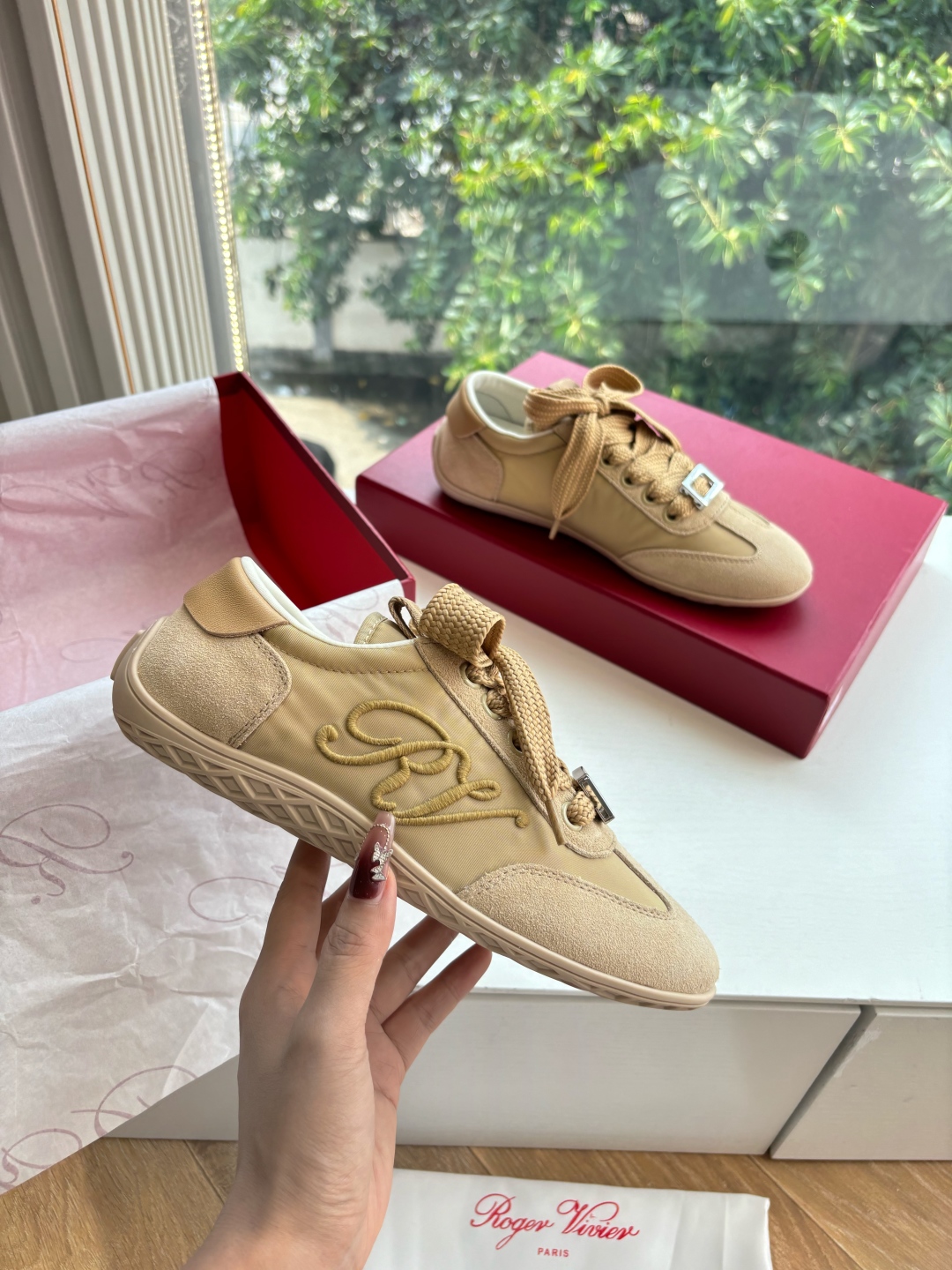 Roger Vivier RV 로저 비비에 트레이닝 스니커즈 신발