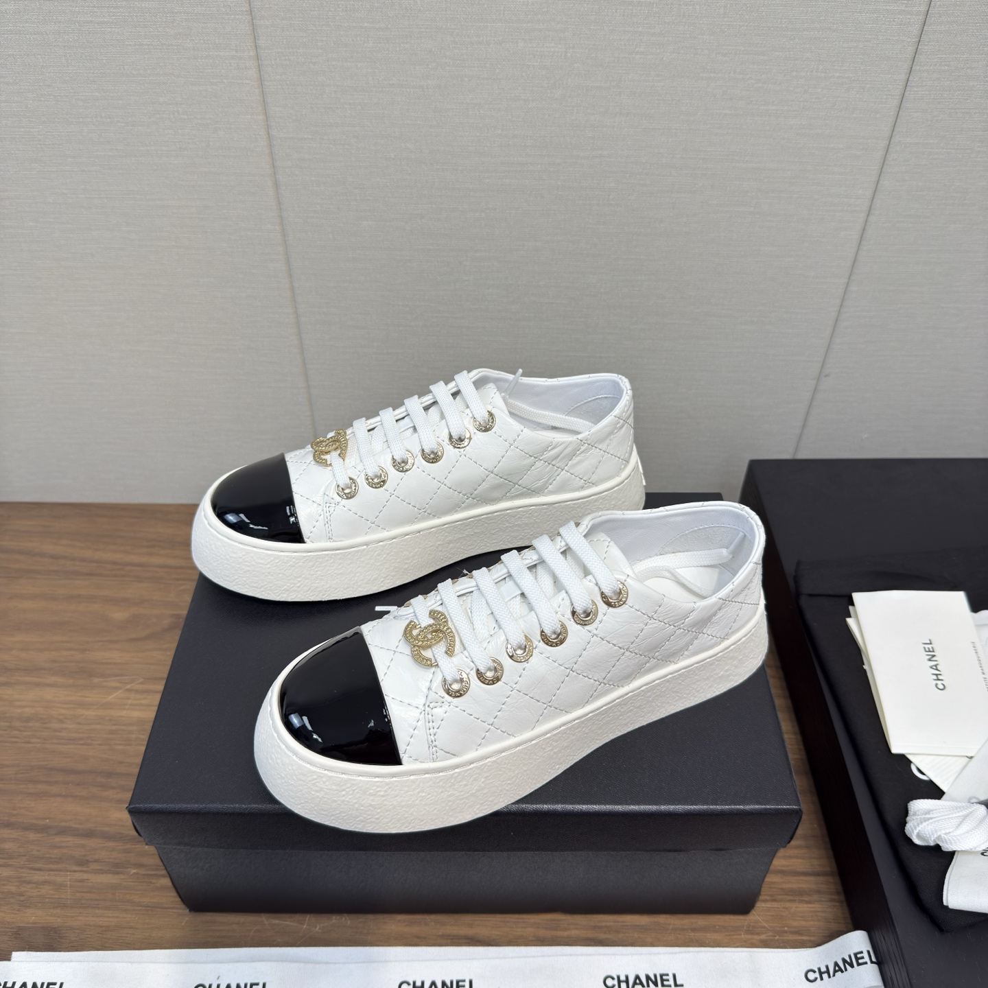 CHANEL 샤넬 스니커즈 신발