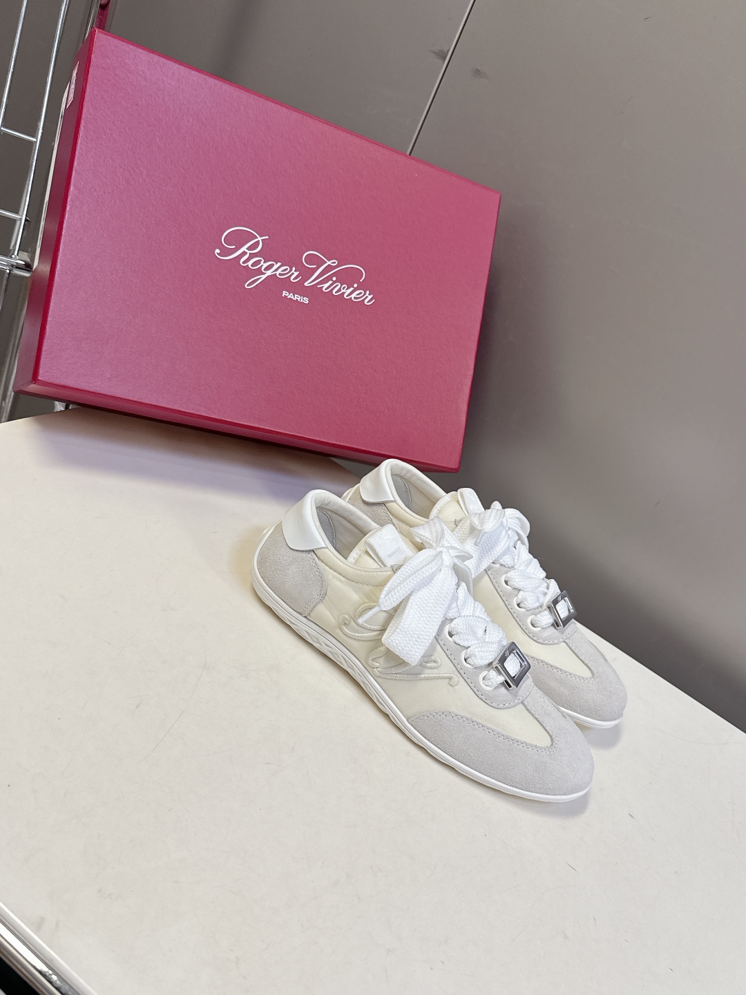 Roger Vivier Rv 로저 비비에 스니커즈 신발