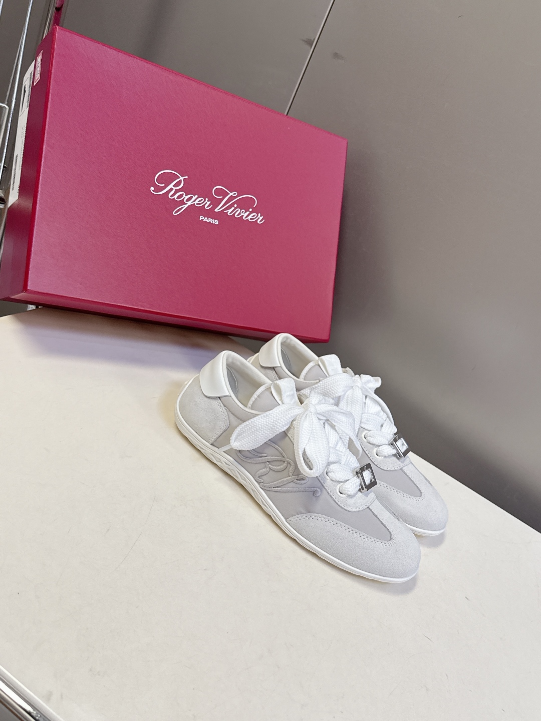 Roger Vivier Rv 로저 비비에 스니커즈 신발