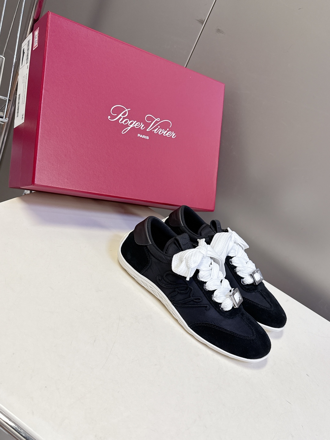 Roger Vivier Rv 로저 비비에 스니커즈 신발