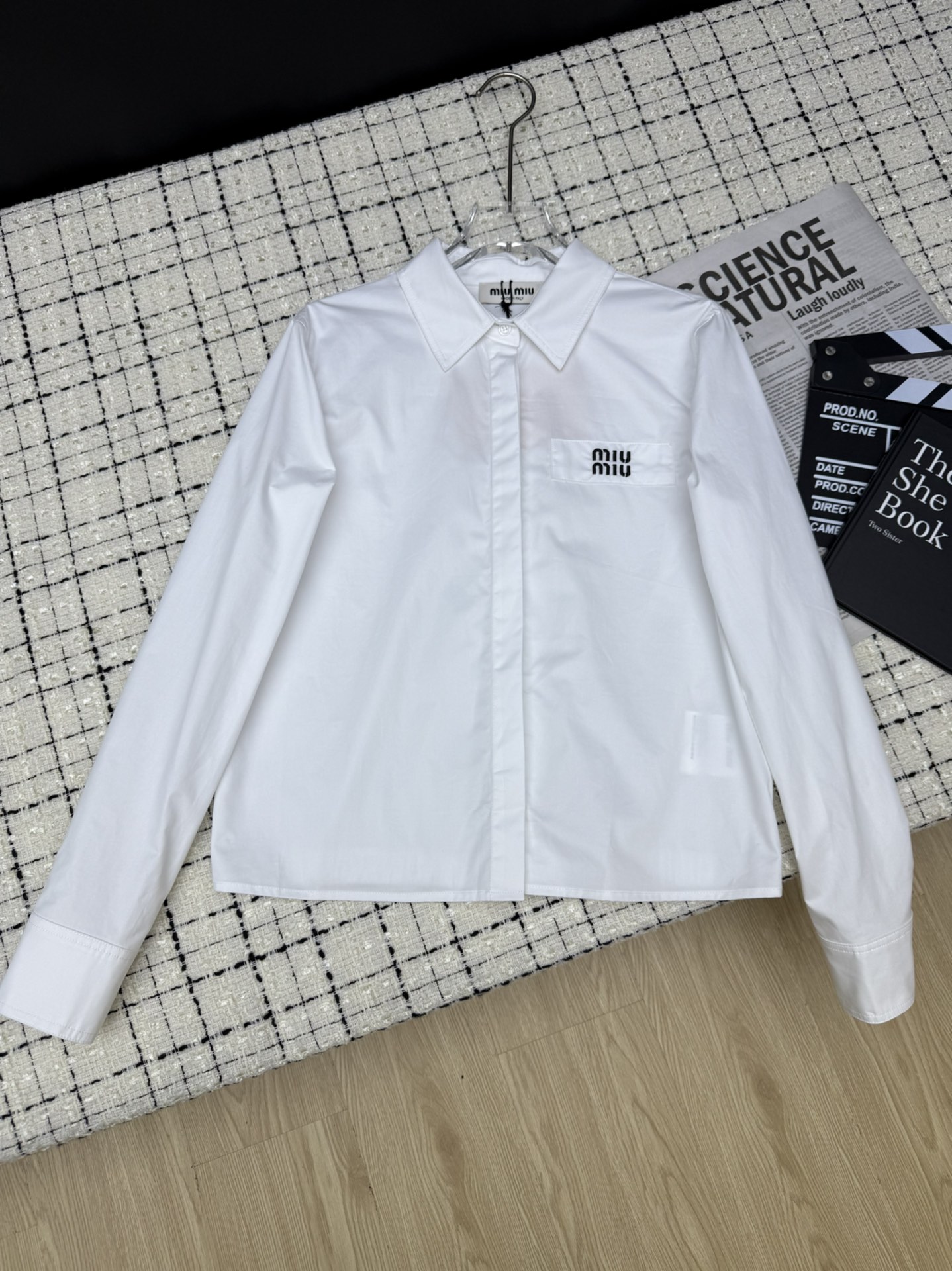 miumiu 미우미우 자수 로고 카라 셔츠 의류