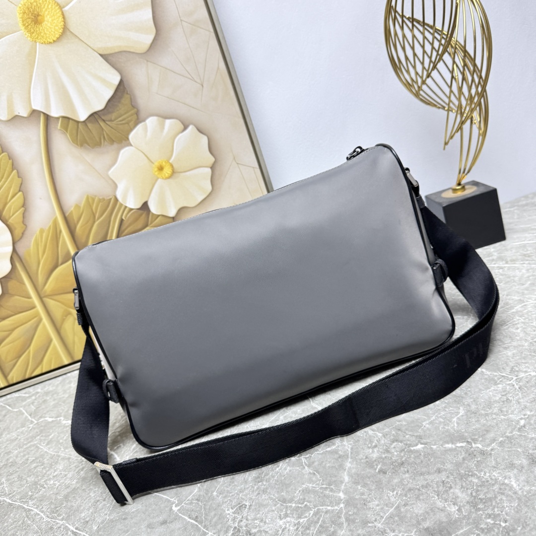 PRADA 프라다 라지 메신저백 크로스백 가방