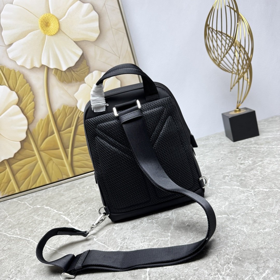 Prada 프라다 숄더 / 체스트 슬링백 가방