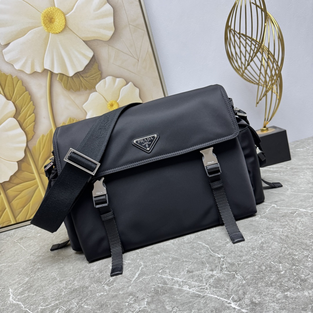 PRADA 프라다 라지 메신저백 크로스백 가방 2VD082
