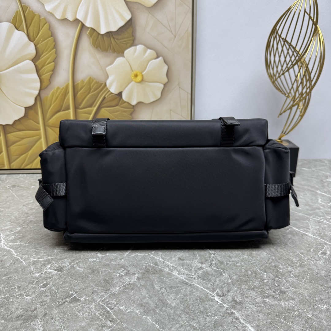 PRADA 프라다 라지 메신저백 크로스백 가방 2VD082