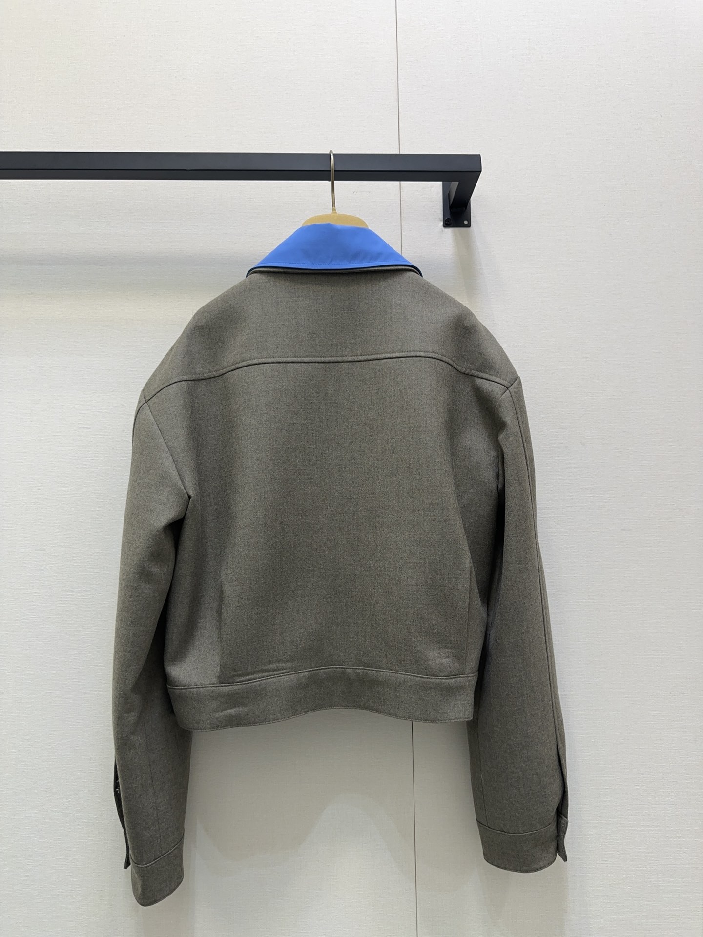 MiuMiu 미우미우 로고 자수 배색 카라 자켓 의류