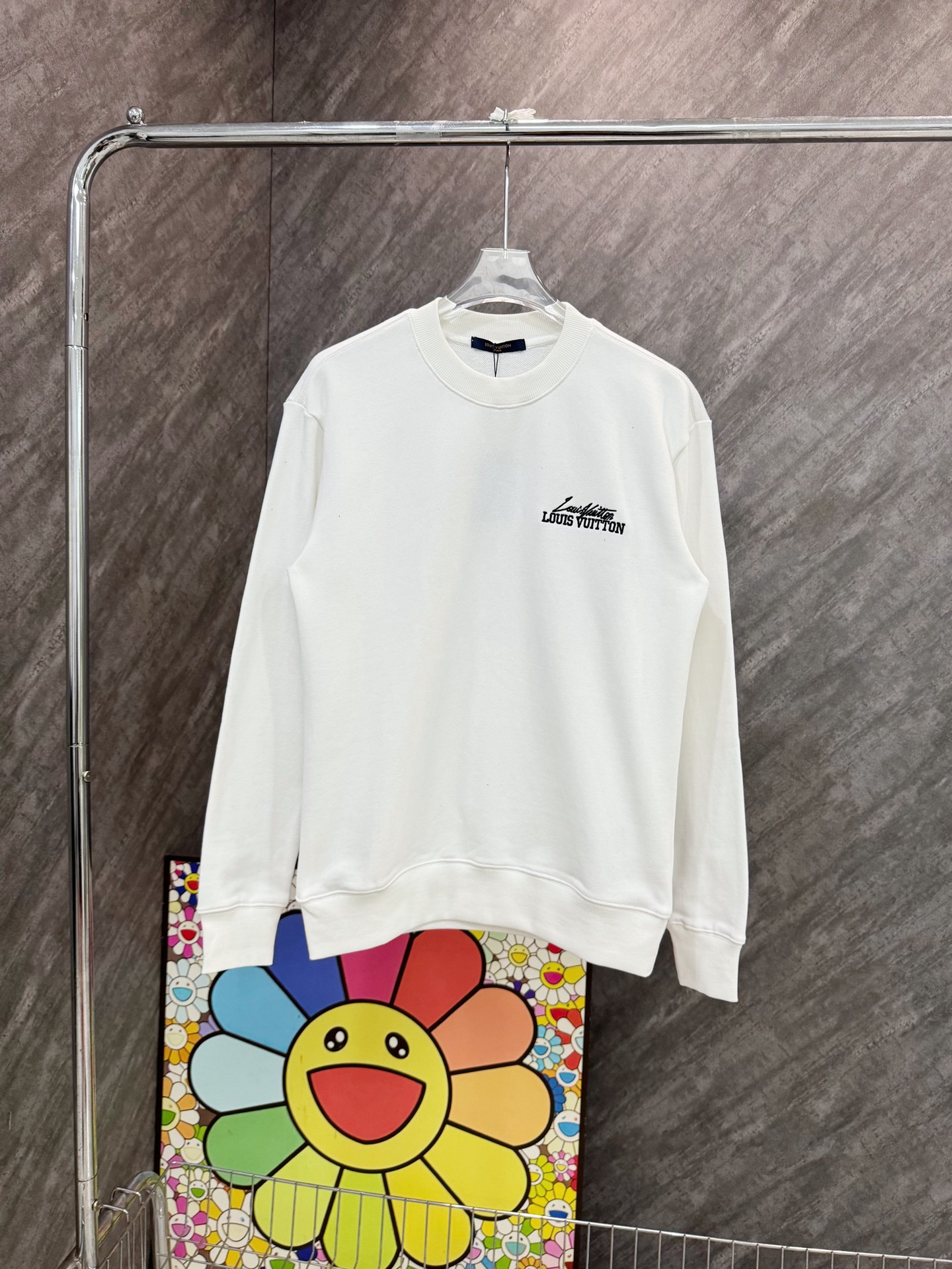 LV 루이비통 자수 라운드넥 맨투맨 긴팔 티셔츠 의류