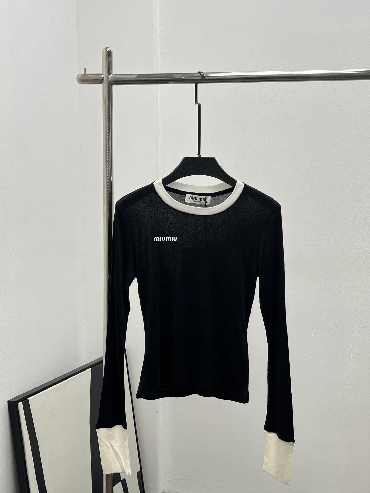 MiuMiu 미우미우 레이어드 느낌 로고 장식 롱슬리브 티셔츠 의류