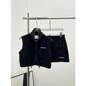 MiuMiu 미우미우 미니멀 양털 집업 베스트 & 쇼츠 세트 의류