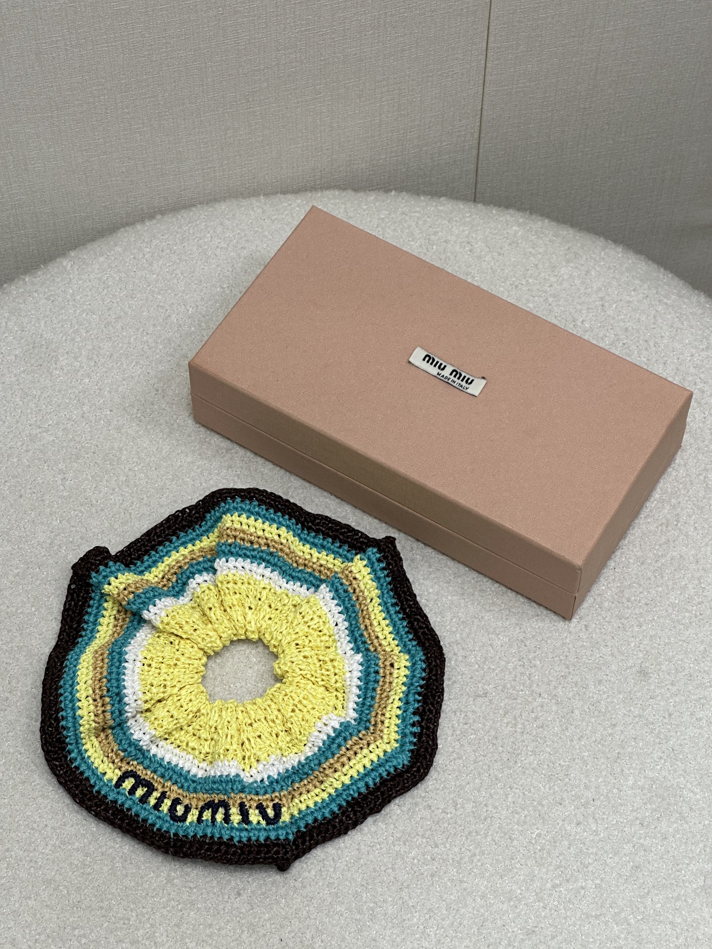 miumiu 미우미우 핸드메이드 니트 헤어밴드