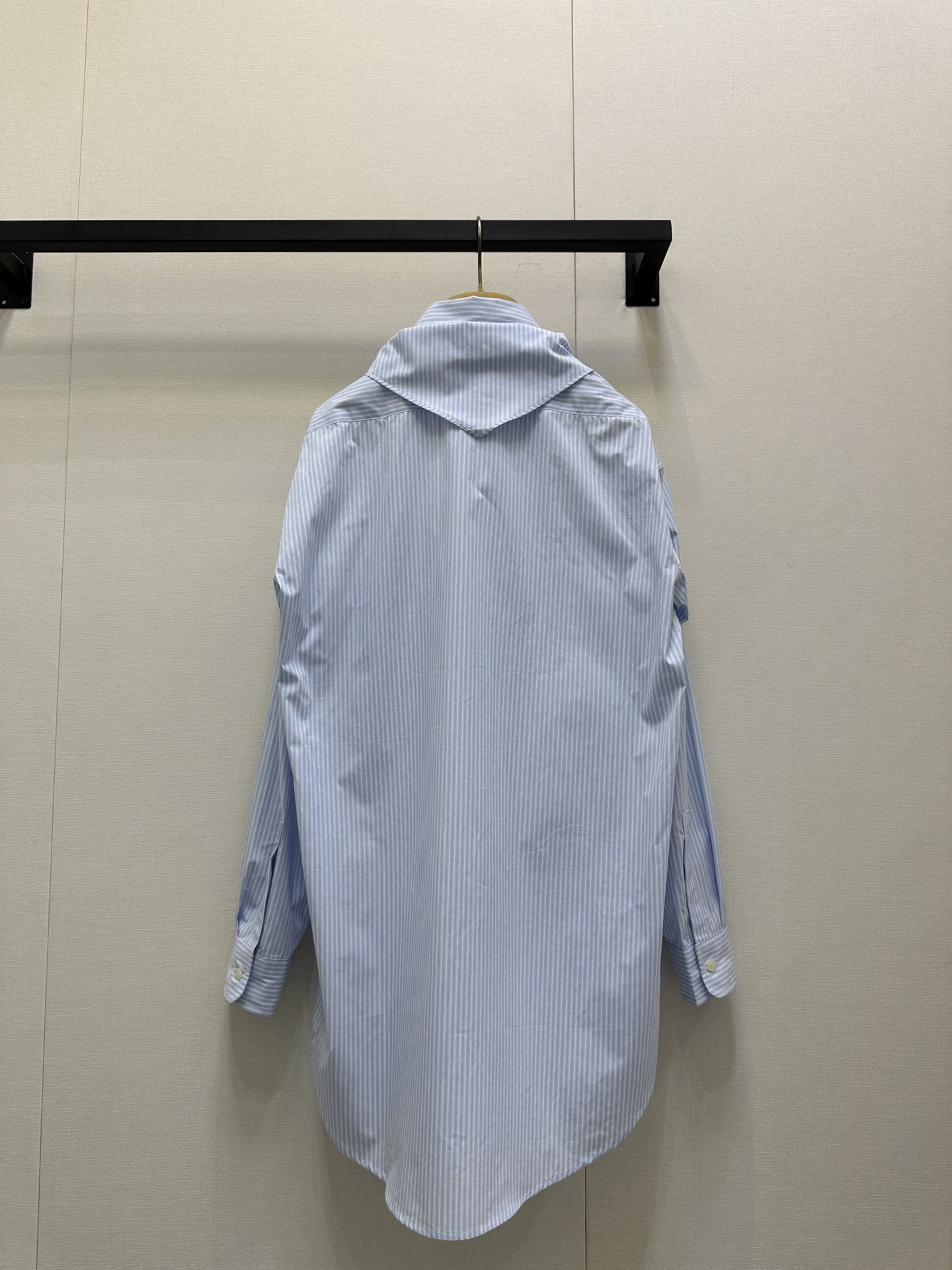 miumiu 미우미우 스트라이프 스카프 넥 셔츠 의류